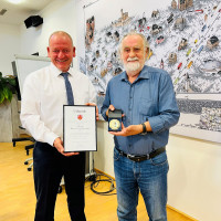 Stadtbürgermeister Gerd Klasen mit Hans-Georg Ziesemer